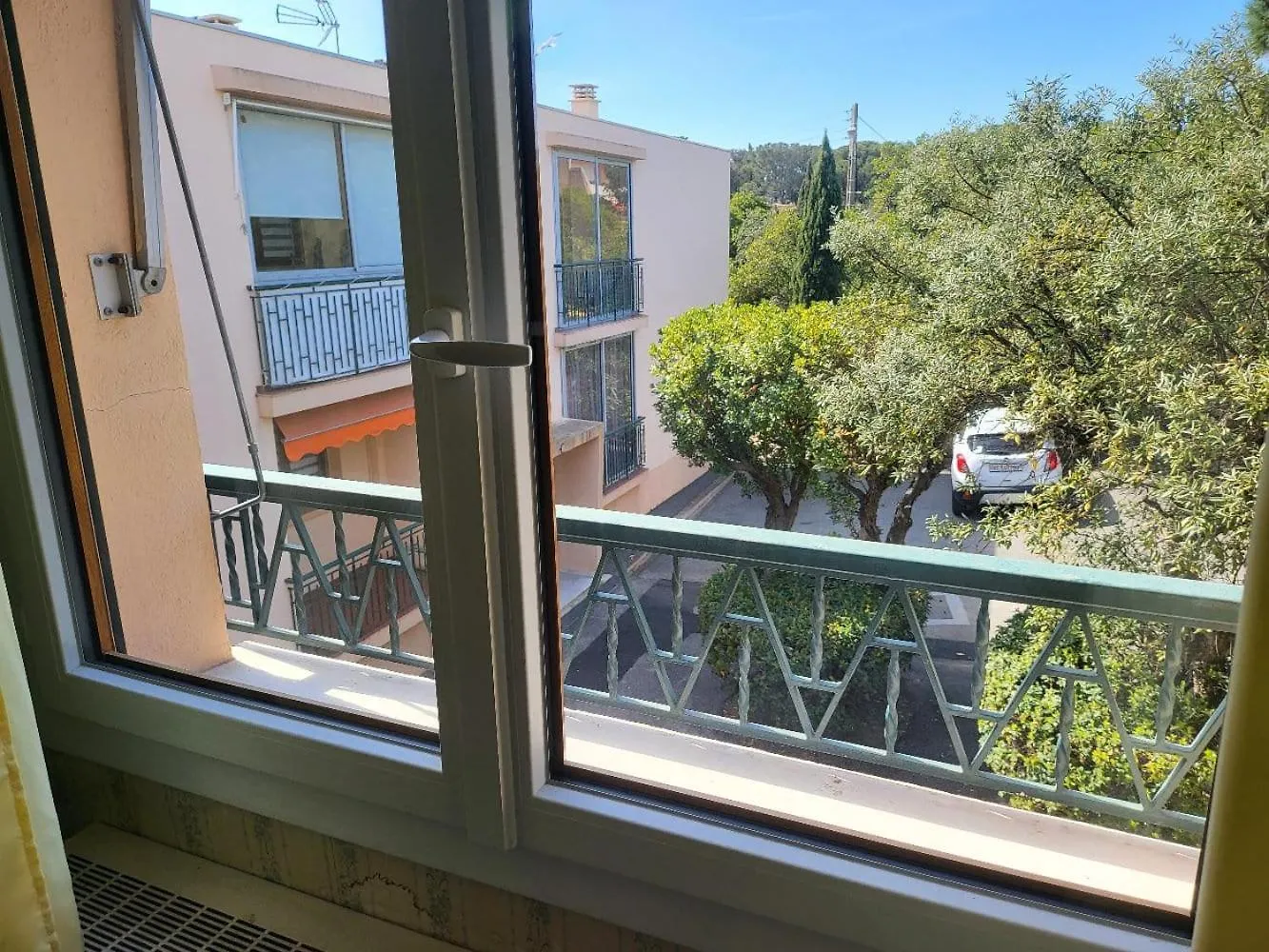 Apartment Large, Bright And Quiet Holiday Flat With Stunning Panoramic Sea Views Saint Aygulf
